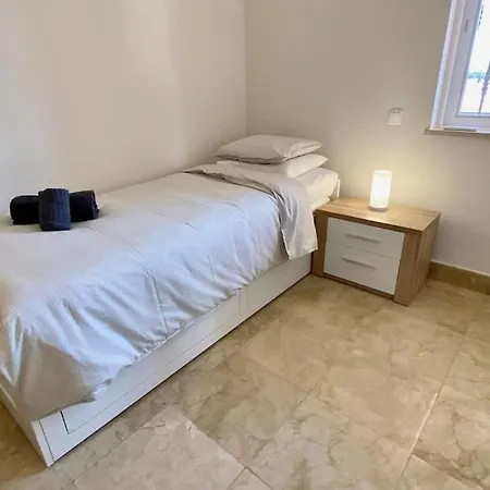 2-bedroom In Newtown W Pool Albufeira